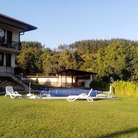 Sinabovite Houses Hotel Badevtsi Luaran gambar
