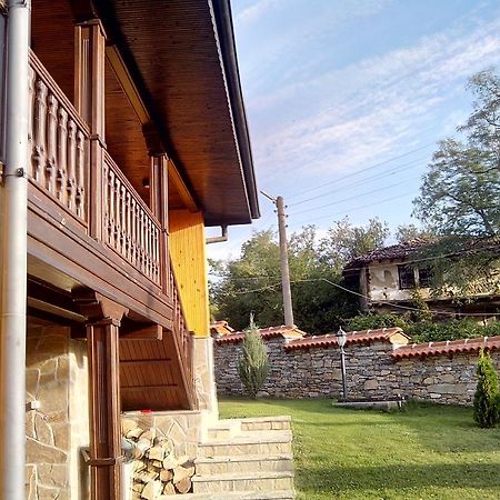 Sinabovite Houses Hotel Badevtsi Luaran gambar