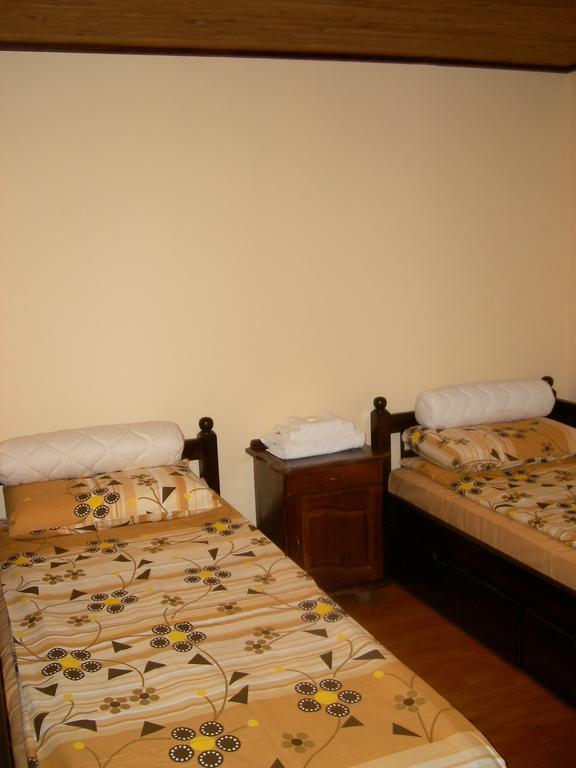 Sinabovite Houses Hotel Badevtsi Bilik gambar
