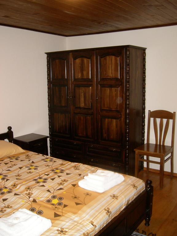 Sinabovite Houses Hotel Badevtsi Bilik gambar