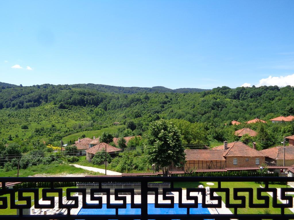 Sinabovite Houses Hotel Badevtsi Luaran gambar