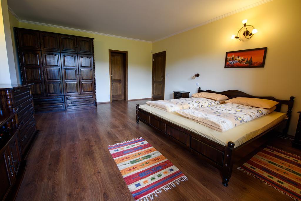 Sinabovite Houses Hotel Badevtsi Luaran gambar