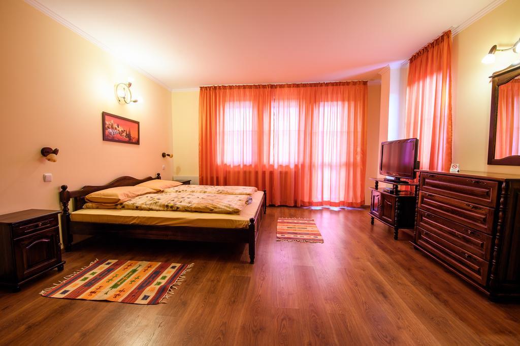 Sinabovite Houses Hotel Badevtsi Luaran gambar