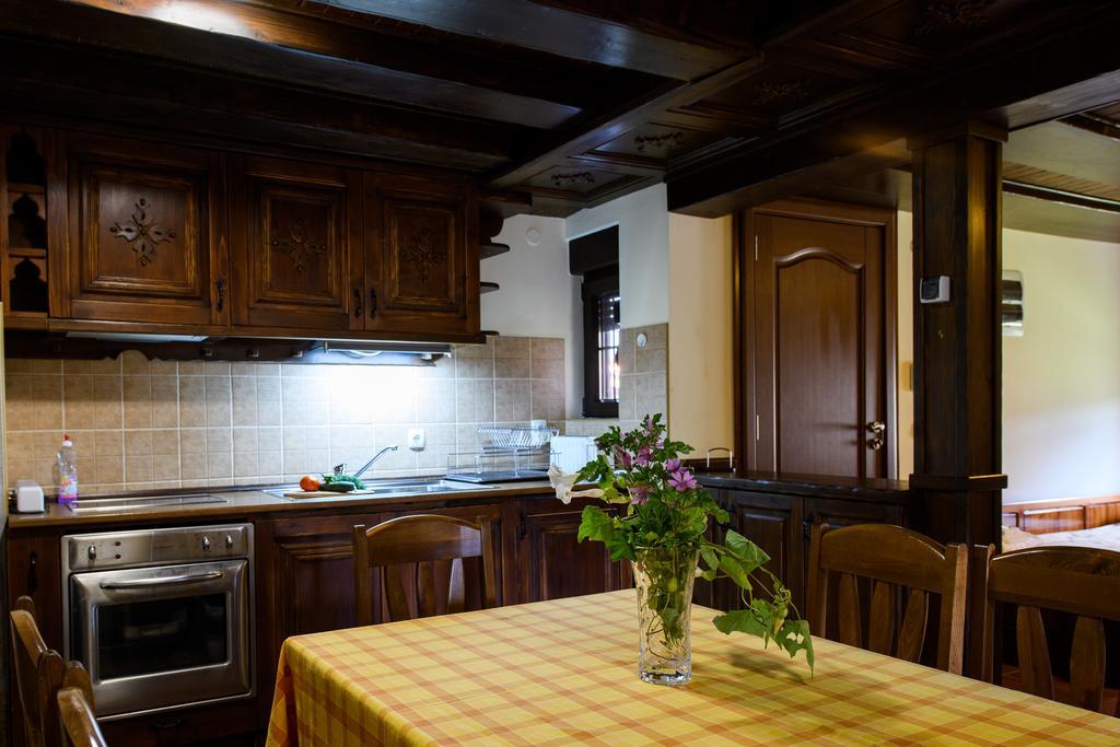 Sinabovite Houses Hotel Badevtsi Luaran gambar
