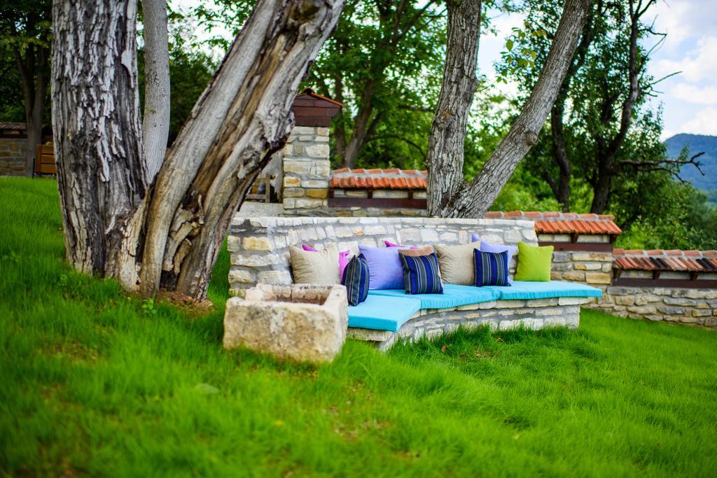 Sinabovite Houses Hotel Badevtsi Luaran gambar